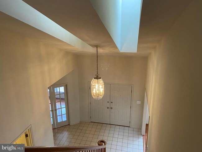 Building Photo - 10225 Clubhouse Ct