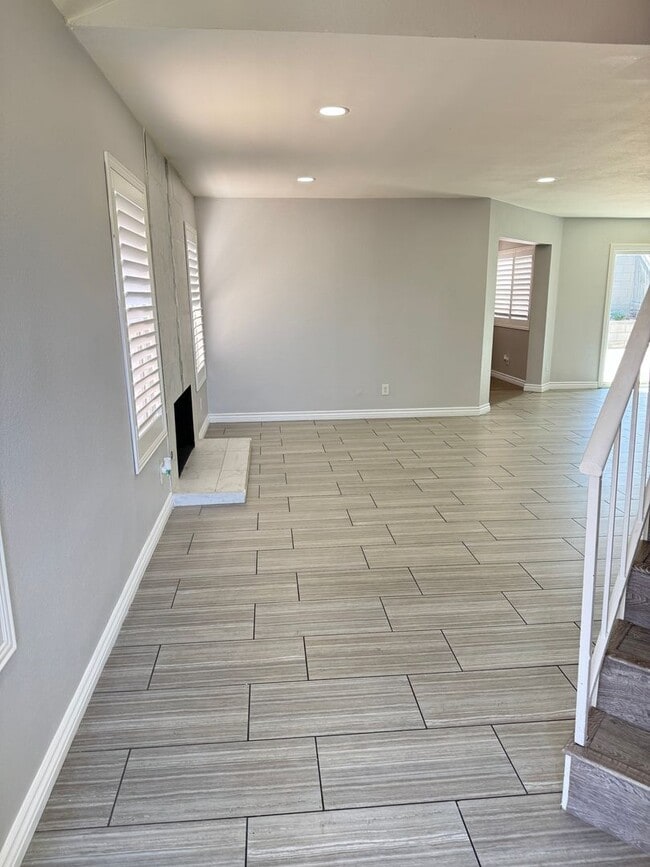 Building Photo - Beautiful 4- Bedroom Home