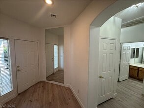 Building Photo - 8772 Bridgeport Bay Ave