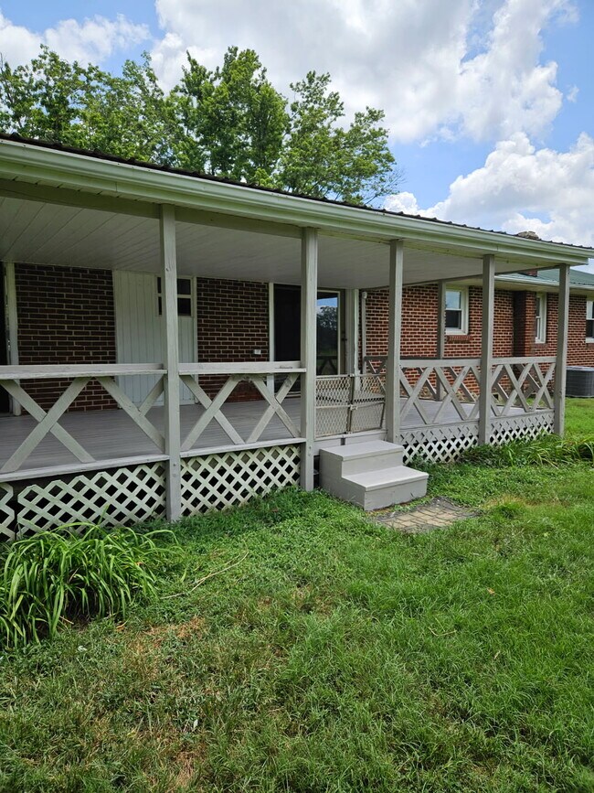 Foto del edificio - 3336 Hilham Rd