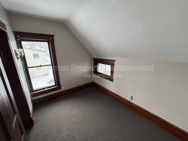 Foto del edificio - 515 Village St