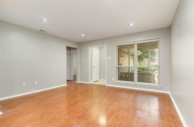 Foto del edificio - 7403 Walling Ln