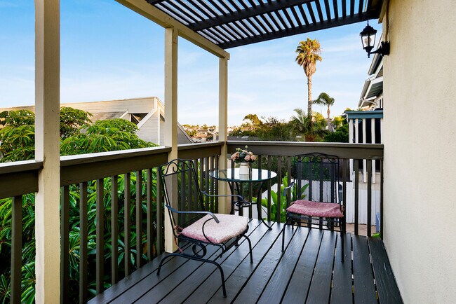 Building Photo - 1740 Harper Ave