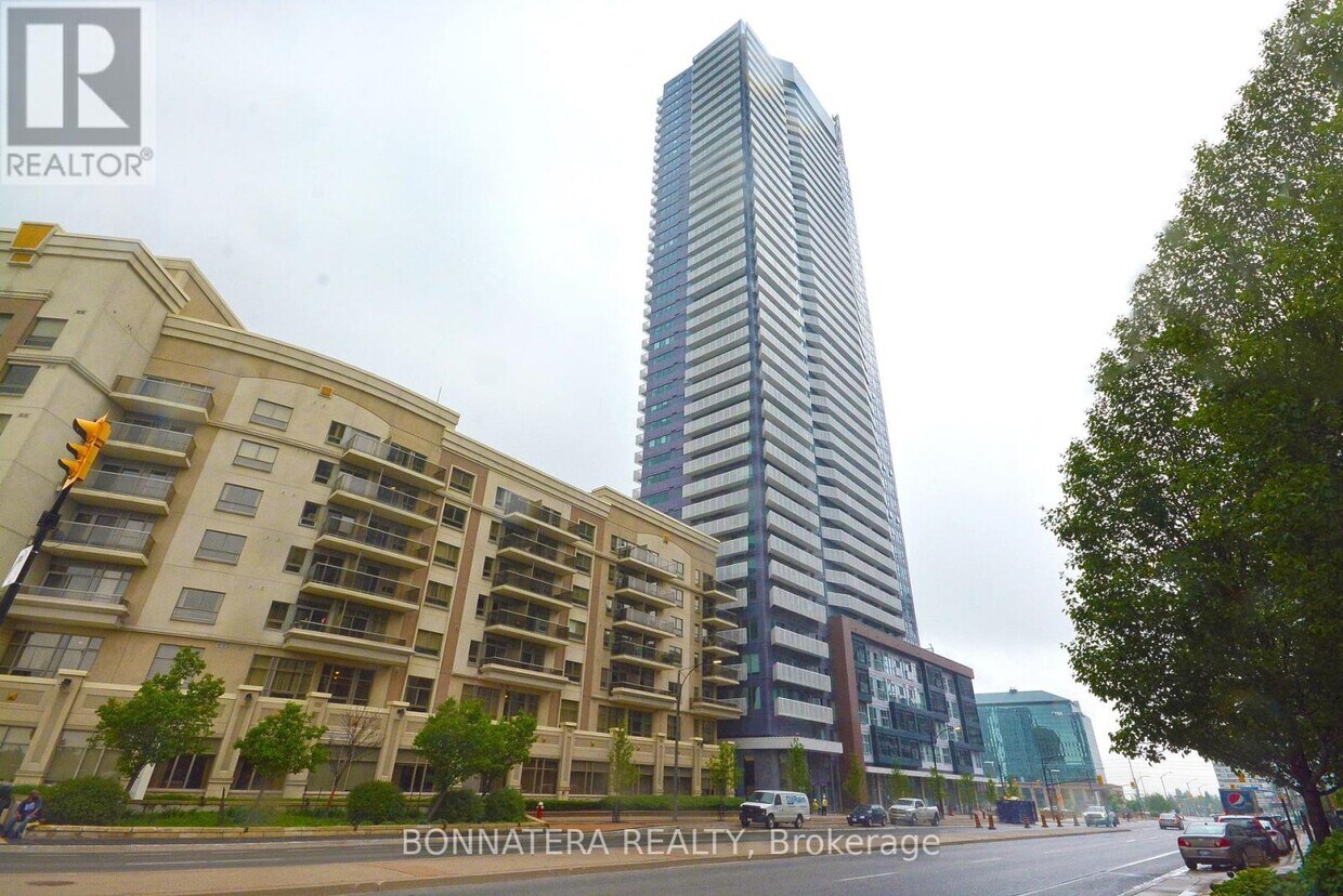 Primary Photo - 4065-4065 Confederation Pkwy