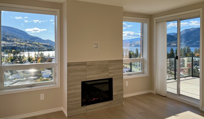 West Deck - 3362 Skaha Lake Rd