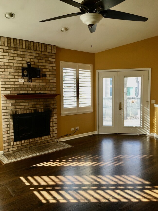 Building Photo - 459 Rock Hall Cir