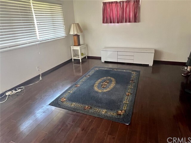 Foto del edificio - 425 S Plum Ln