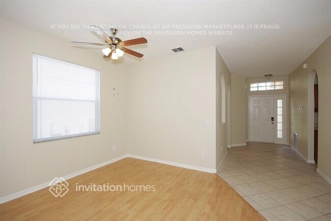 Building Photo - 5011 Bellthorn Dr