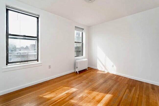 Foto del edificio - 2139 28th St