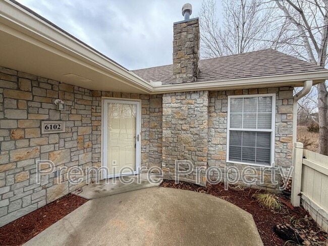 Foto del edificio - 6102 NE Kensington Dr