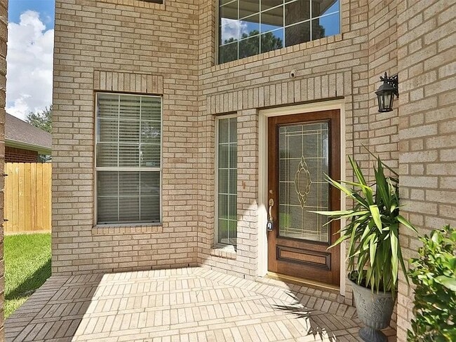 Building Photo - 6523 Trenton Lake Ln