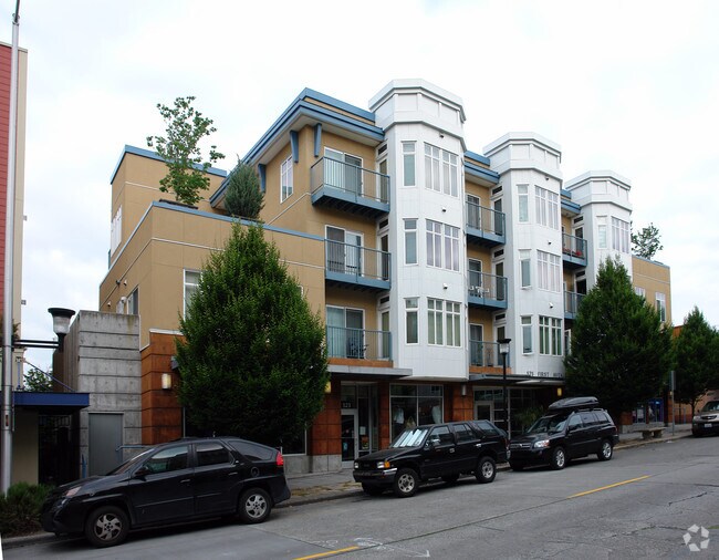 Building Photo - Five 2 Five 1st Ave West
