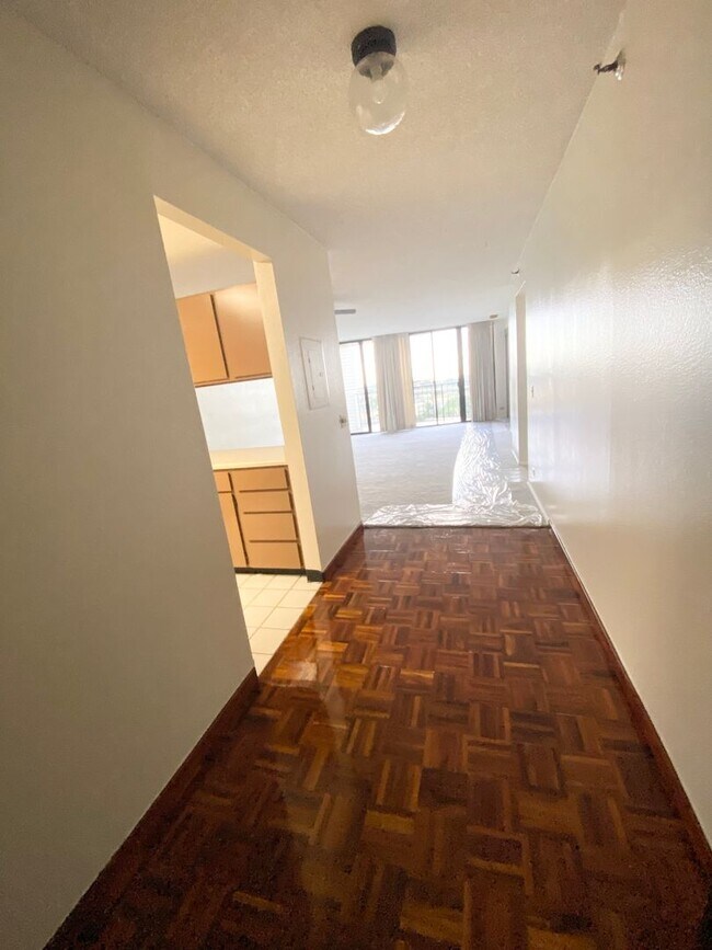 Building Photo - Park at Pearlridge - #A908