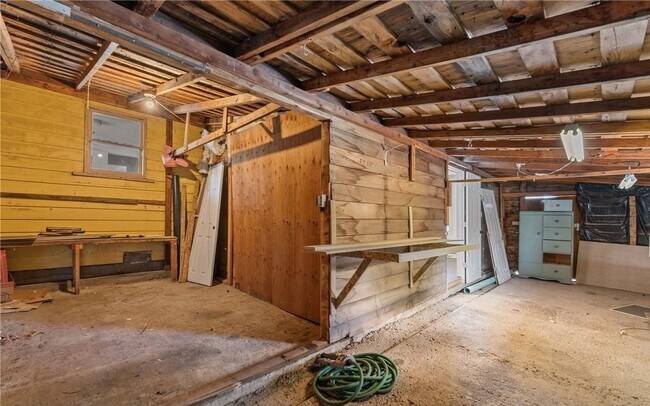 Foto del edificio - Newly updated 3 bed/1 bath with fenced yar...