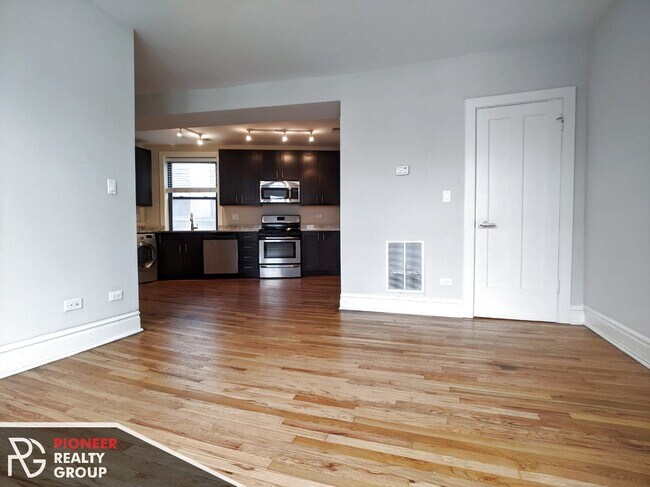 Foto del edificio - 2227 W Wilson Ave