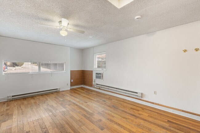 Foto del edificio - 2529 W Vermijo Ave