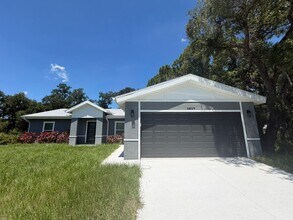 Building Photo - 3937 Honeybee St