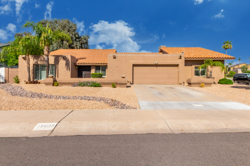 Primary Photo - 15609 N 55th St