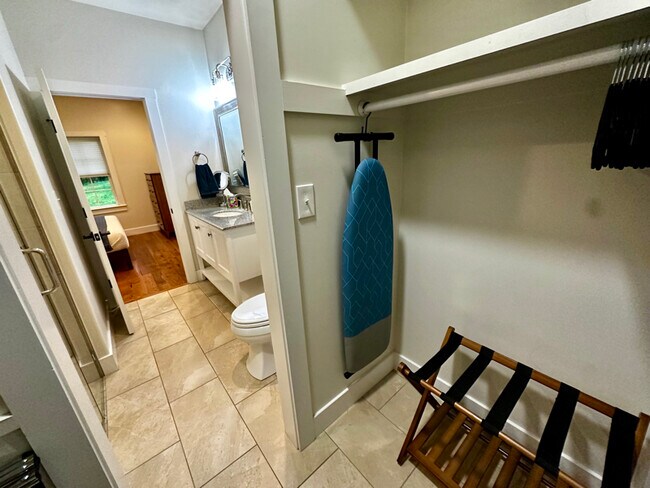 Building Photo - 41959 Sweet Spring Ln