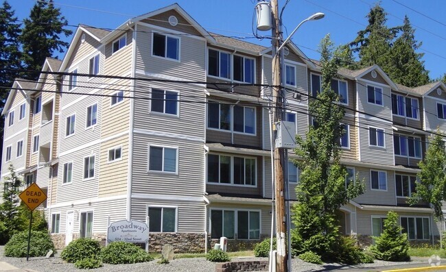 Building Photo - Broadway Apartments