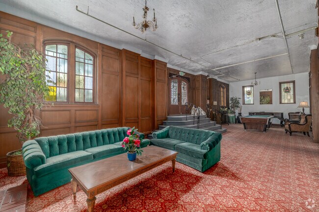 Foto del vestíbulo - 601 N Rossmore Ave.