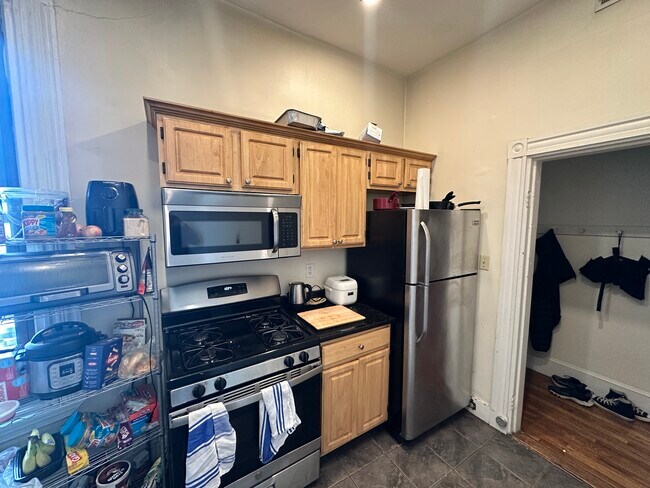 Building Photo - 1464 Tremont St