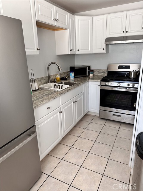 Building Photo - 37 S Sierra Madre Blvd