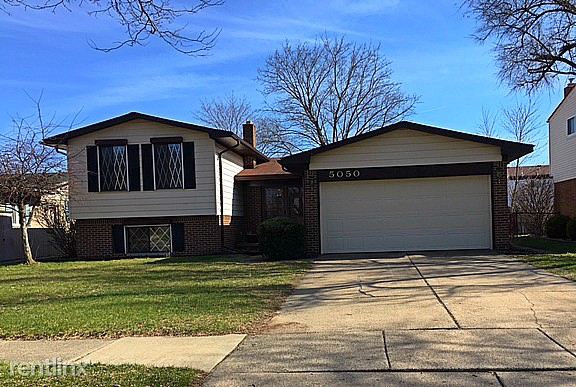 Primary Photo - 5050 Surrey Dr