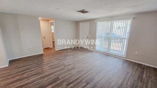 Building Photo - 6914 Tierra Verde St