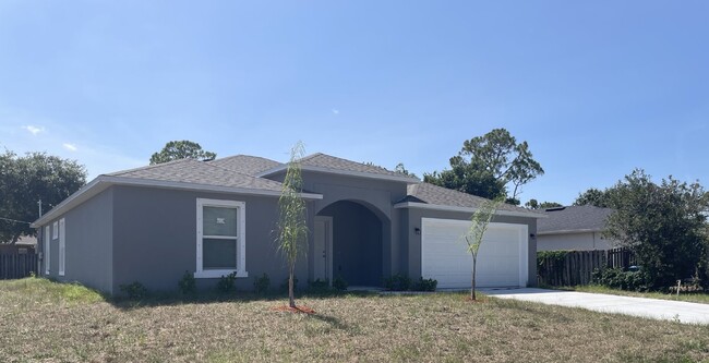 Building Photo - Never been lived in 4 bedroom home!