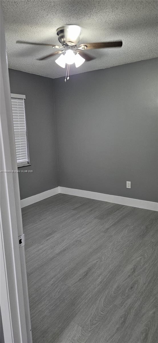 Building Photo - $3,300MONTHLY;862 NE 209TH ST #206 MIAMI, ...