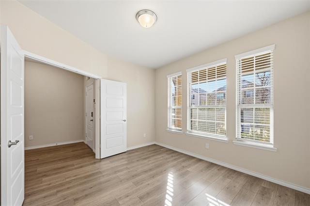 Foto del edificio - 940 Azure Ln