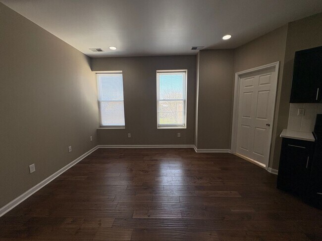 Foto del edificio - 4400 Lancaster Ave