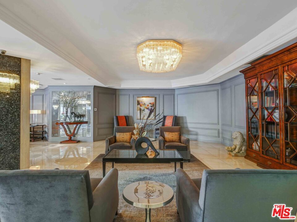 Foto principal - 10660 Wilshire Blvd