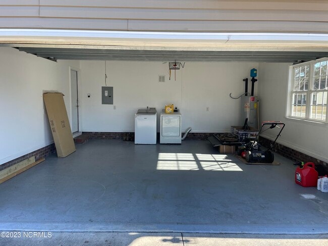 Building Photo - 110 Flat Rock Ln