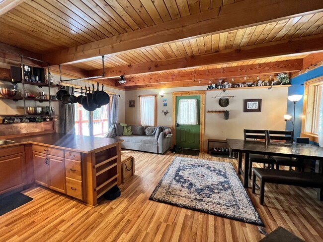 Foto del edificio - 2 br, 1 bath House - 2604 Livingston Loop