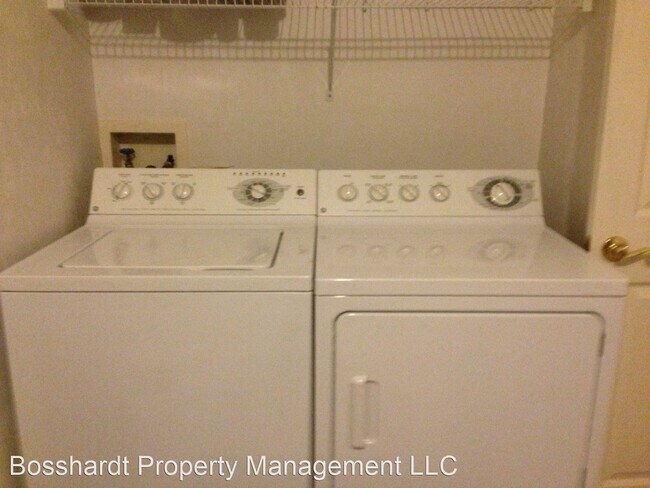 Foto del edificio - 2 br, 2 bath House - 5039 NW 1ST PLACE