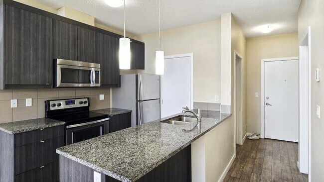 Photo du bâtiment - 2.0 bedroom in Calgary Alberta T3M 1M6