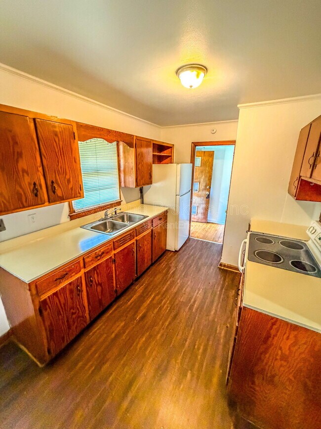Foto del edificio - 2063 Fairway Dr