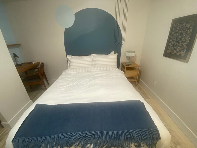 Foto del edificio - 805 Highland Ave