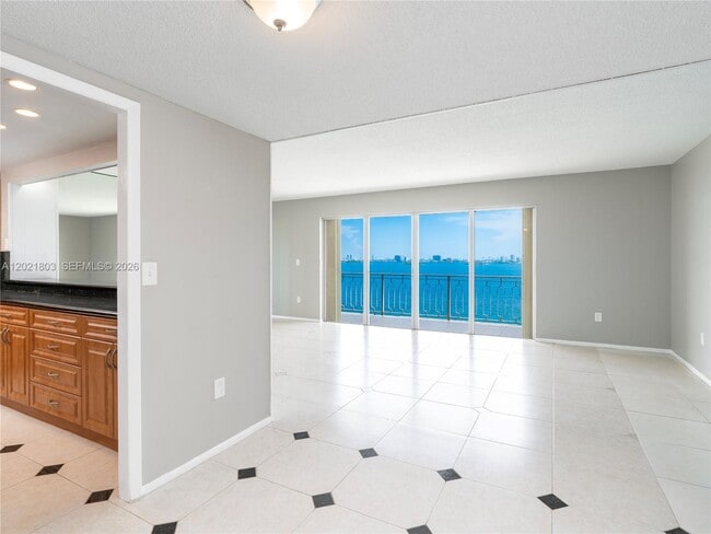 Foto del edificio - 11111 Biscayne Blvd