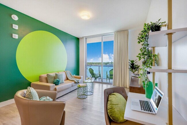 Building Photo - 777 N Ocean Dr