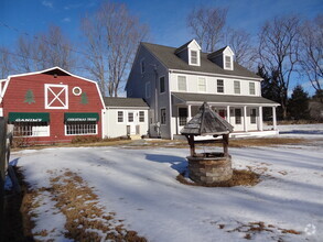 Building Photo - 128 Center Rd