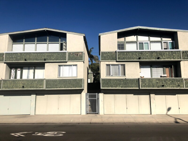Primary Photo - 2020 Hermosa Ave