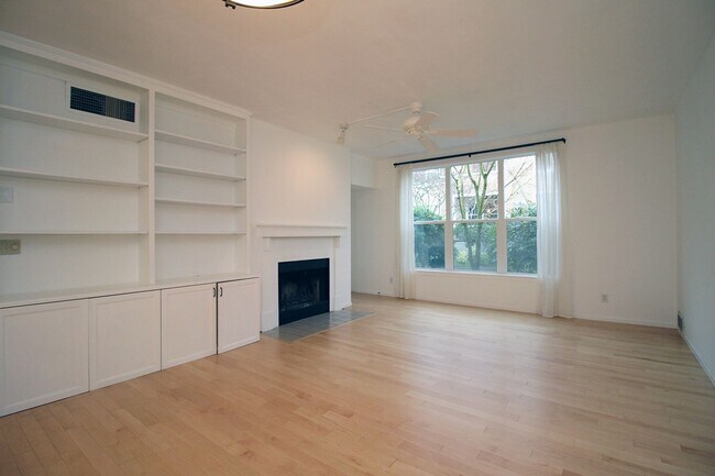 Foto del edificio - 1710 S Harbor Way