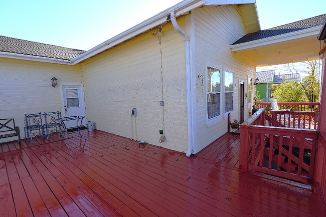 Building Photo - 957 Church Ln