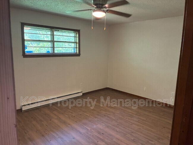 Foto del edificio - 1007 Cedar St