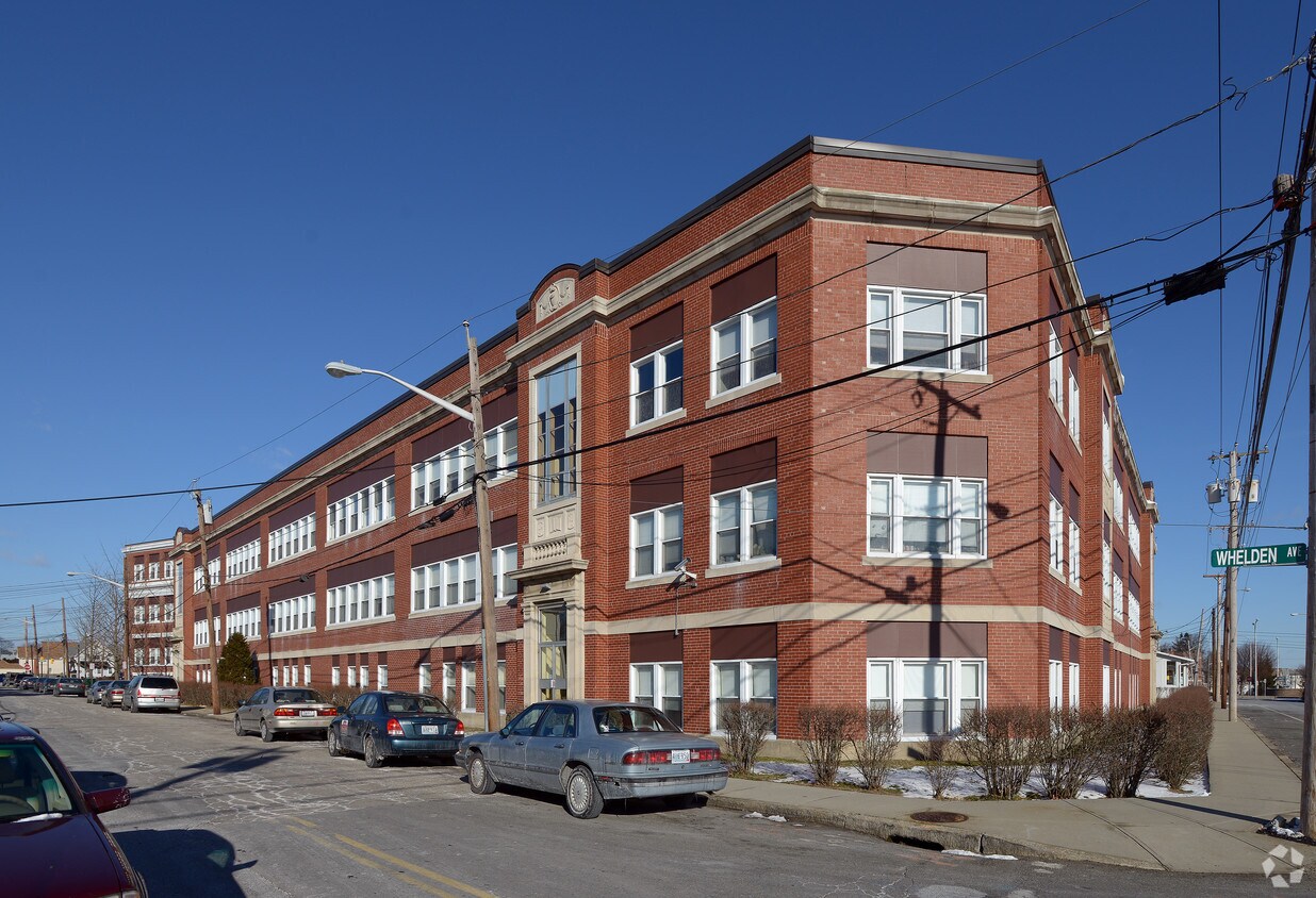 Foto del edificio - Taunton Plaza