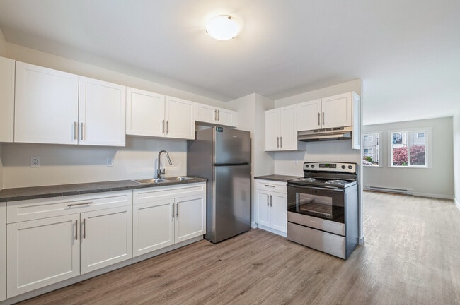 Building Photo - 9250 Edward St