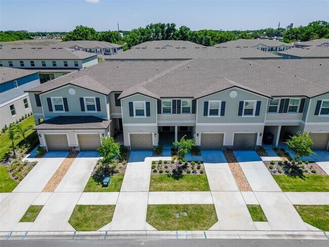 Foto del edificio - 2671 Buttercup Lucine Ln